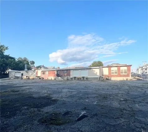 27 31 Privet Street Pawtucket RI 02860