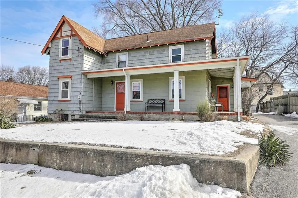 24 Magnolia Street Cranston RI 02910