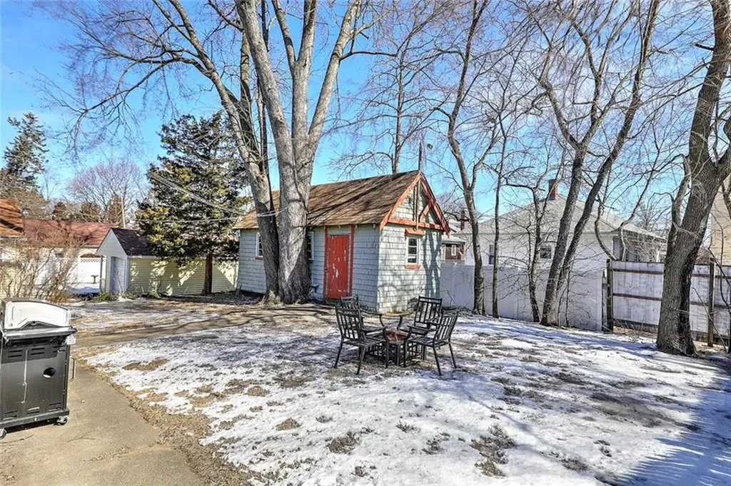 24 Magnolia Street Cranston RI 02910