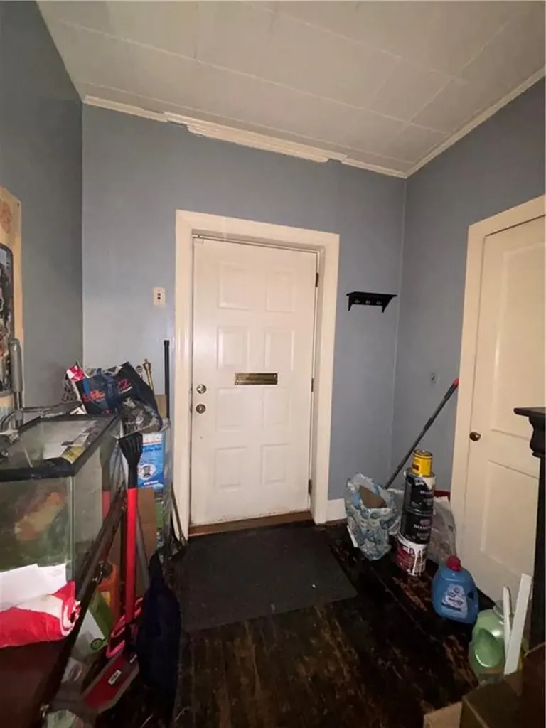 32 Carver Street Pawtucket RI 02860