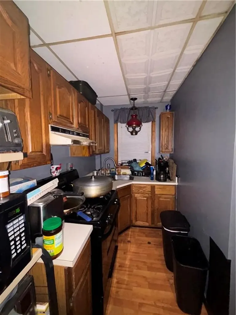 32 Carver Street Pawtucket RI 02860