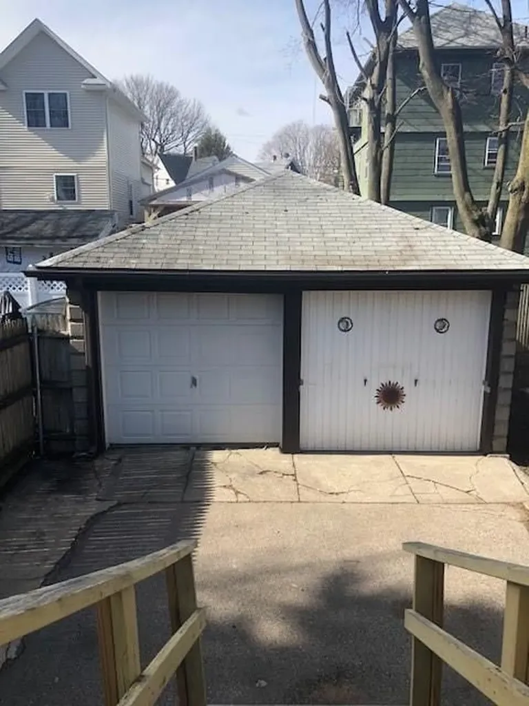 32 Carver Street Pawtucket RI 02860