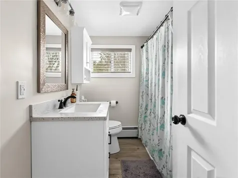 4 Country Court East Greenwich RI 02818