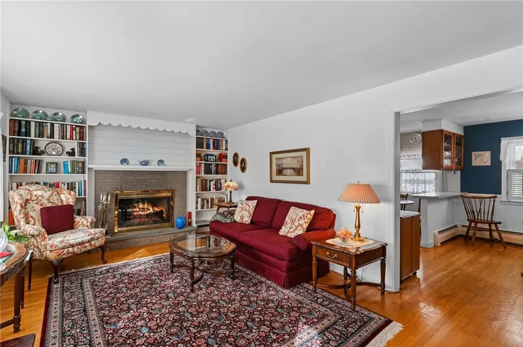 108 Howland Avenue East Providence RI 02914