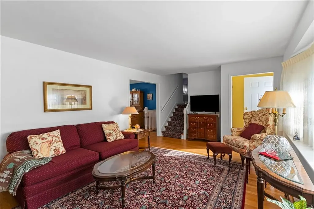 108 Howland Avenue East Providence RI 02914