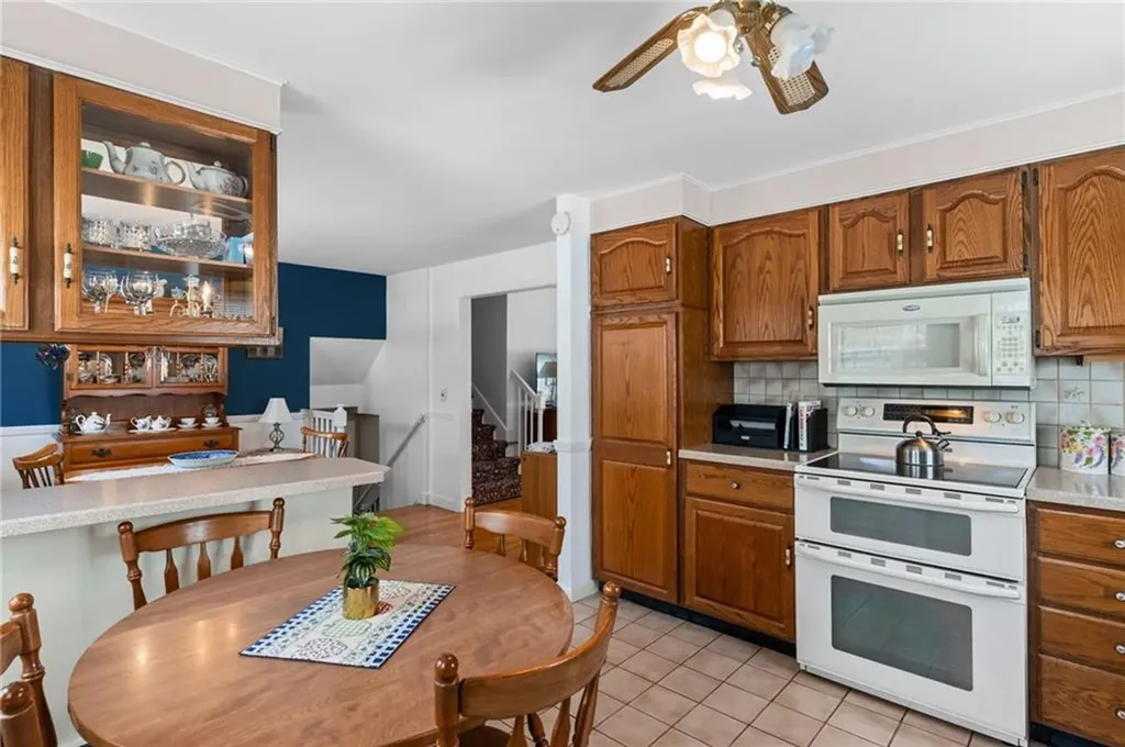 108 Howland Avenue East Providence RI 02914