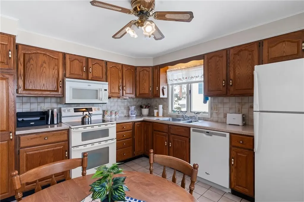 108 Howland Avenue East Providence RI 02914