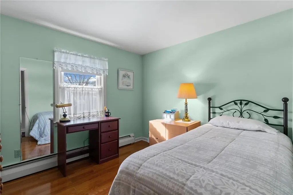 108 Howland Avenue East Providence RI 02914