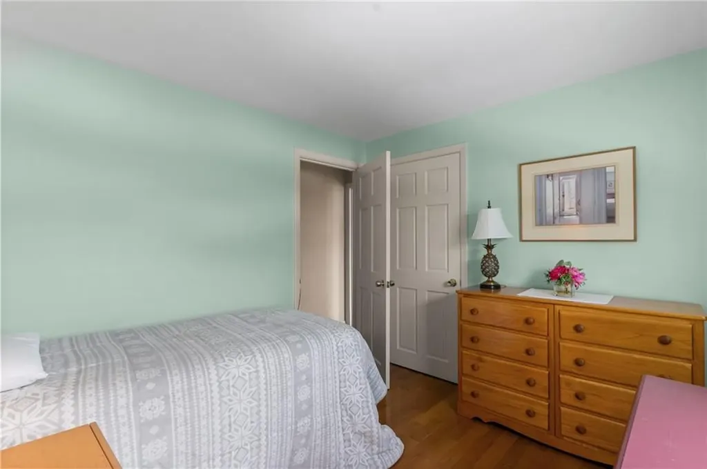 108 Howland Avenue East Providence RI 02914