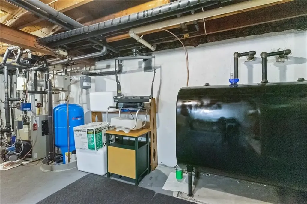 108 Howland Avenue East Providence RI 02914