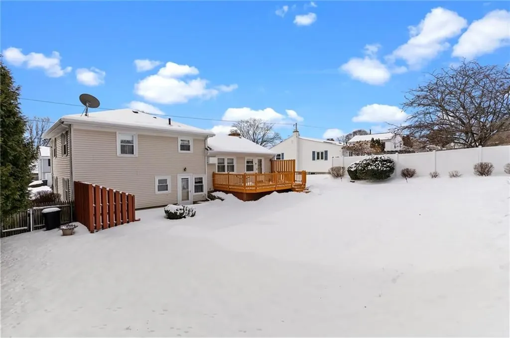 108 Howland Avenue East Providence RI 02914