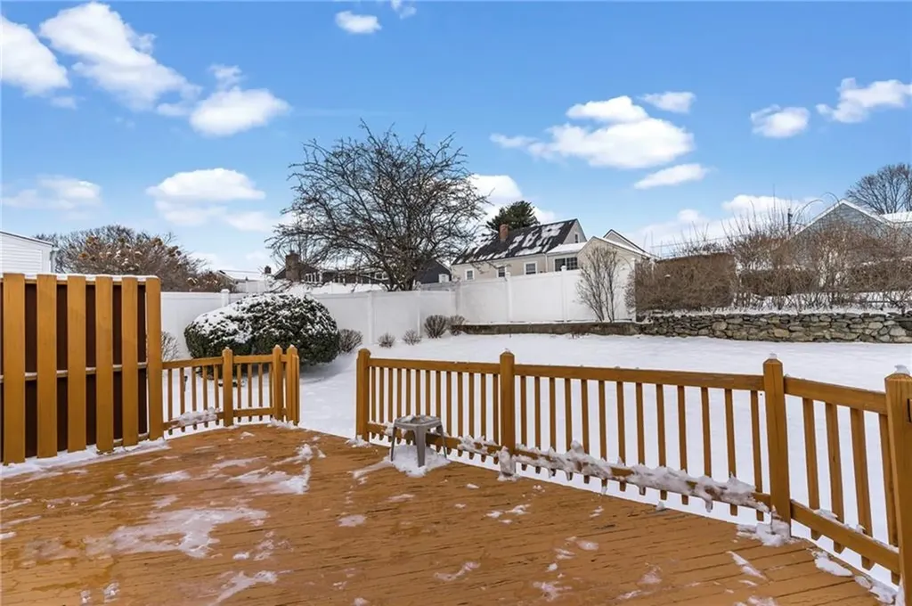 108 Howland Avenue East Providence RI 02914