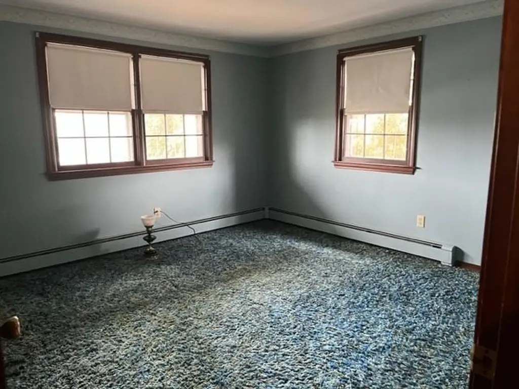 85 West View Avenue Cranston RI 02920