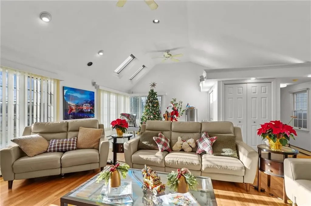 159 New Meadow Road Barrington RI 02806