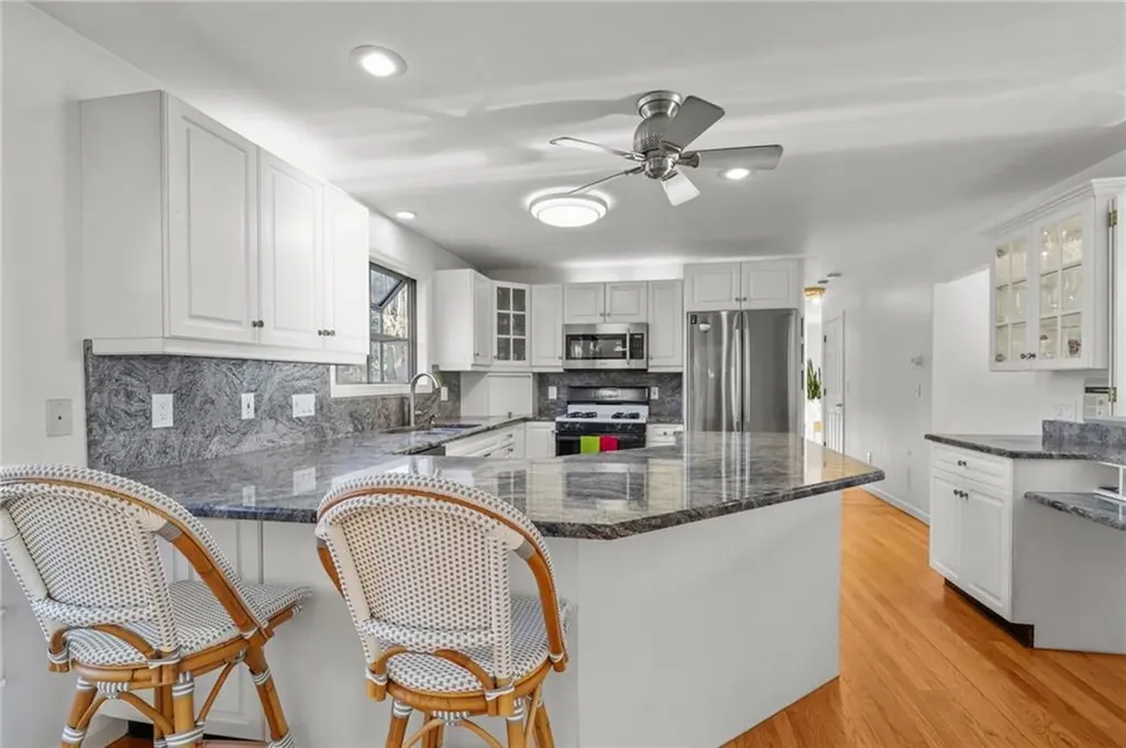 159 New Meadow Road Barrington RI 02806
