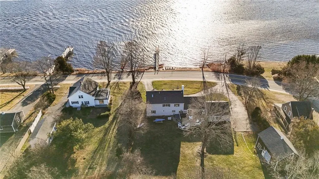 159 New Meadow Road Barrington RI 02806