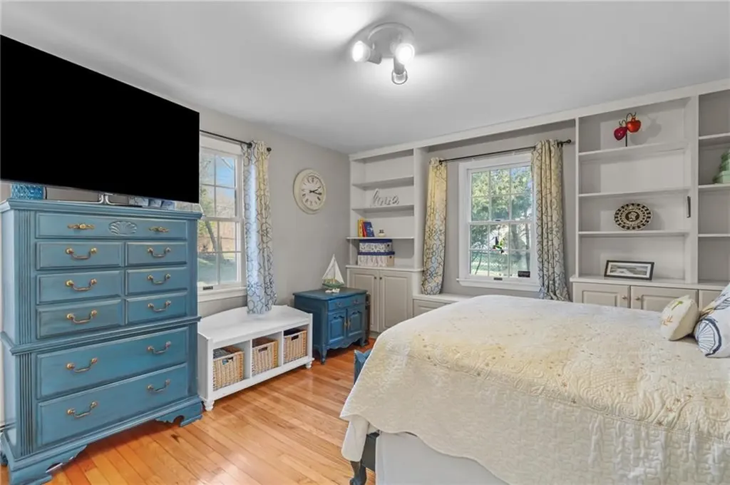 159 New Meadow Road Barrington RI 02806