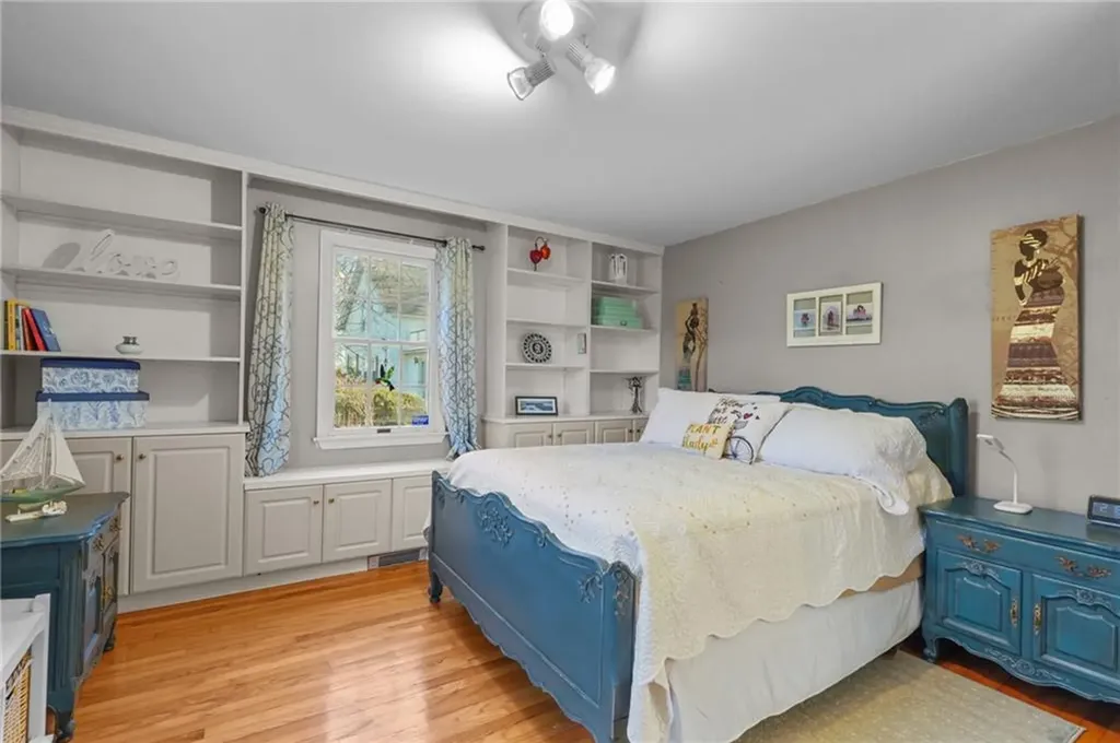 159 New Meadow Road Barrington RI 02806