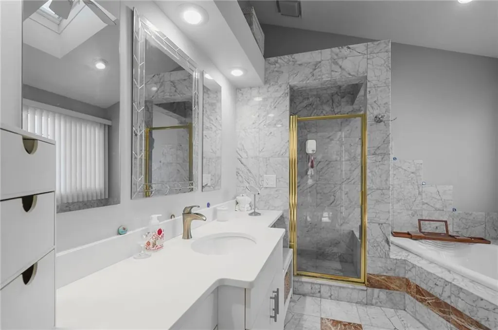 159 New Meadow Road Barrington RI 02806