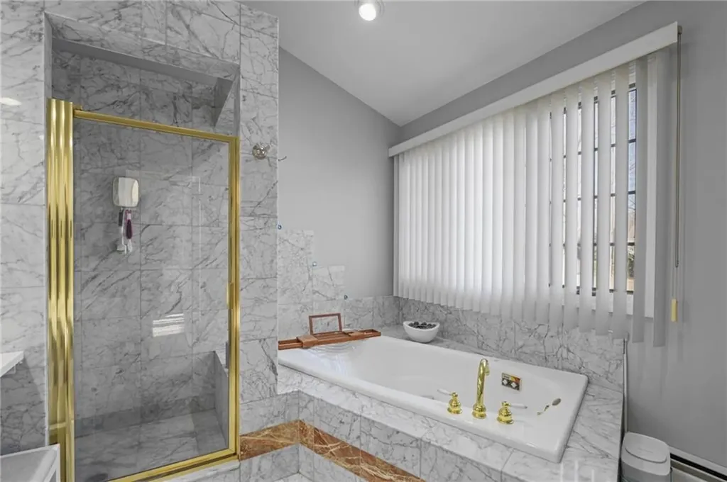 159 New Meadow Road Barrington RI 02806