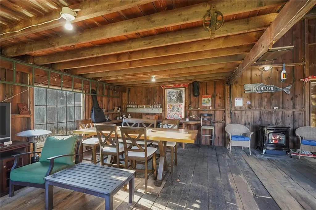 159 New Meadow Road Barrington RI 02806