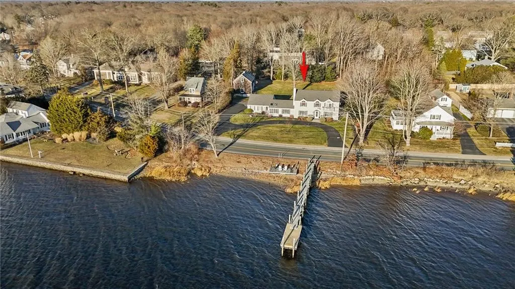 159 New Meadow Road Barrington RI 02806