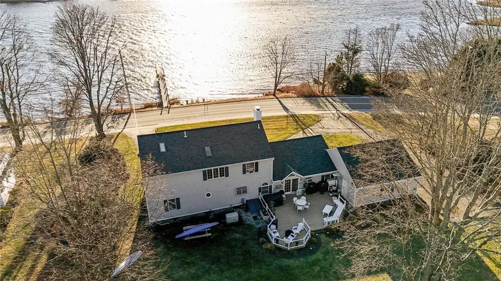 159 New Meadow Road Barrington RI 02806