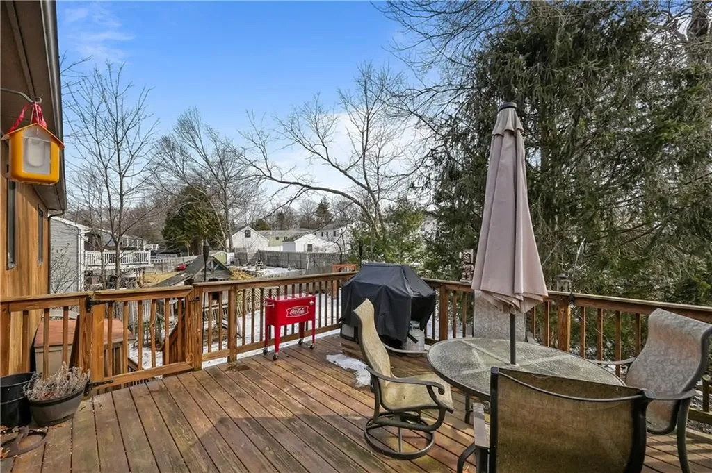 10 Patricia Drive North Providence RI 02904