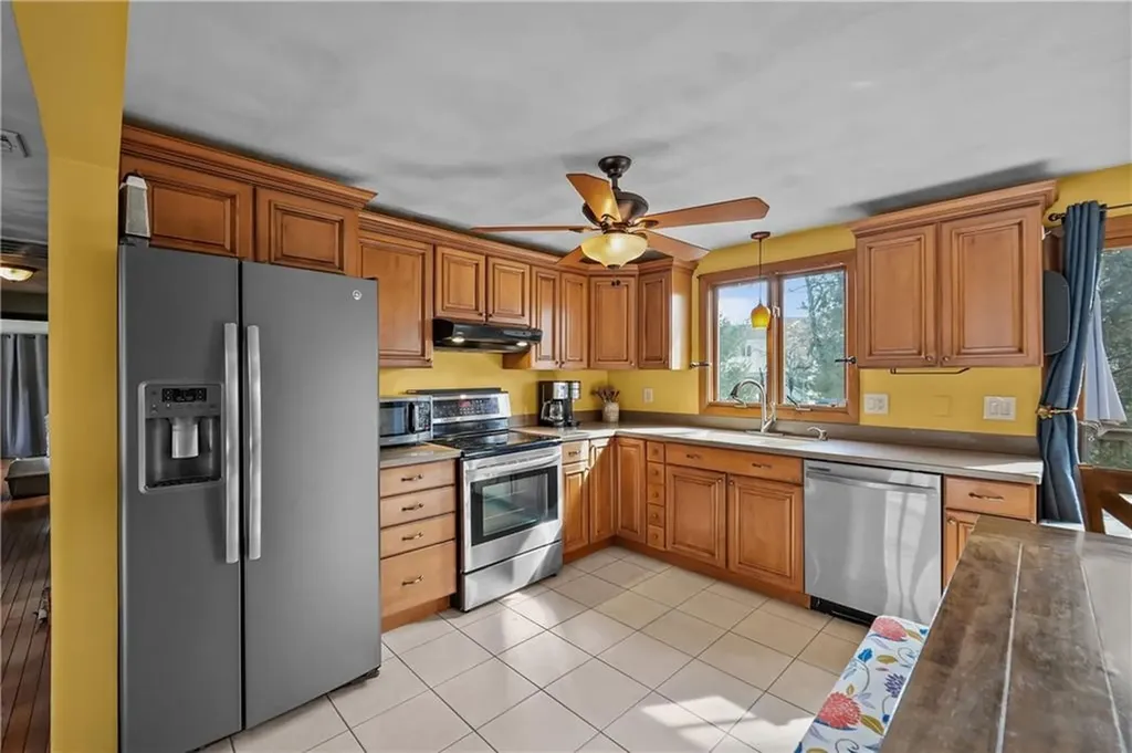 10 Patricia Drive North Providence RI 02904