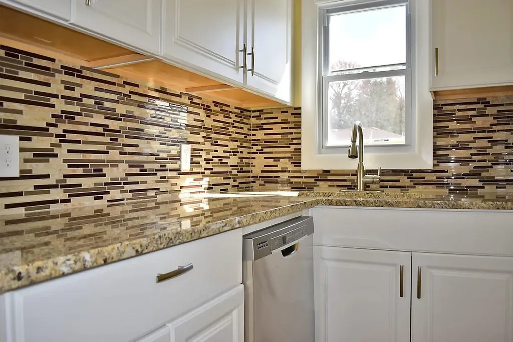 504 506 Oaklawn Avenue Cranston RI 02920