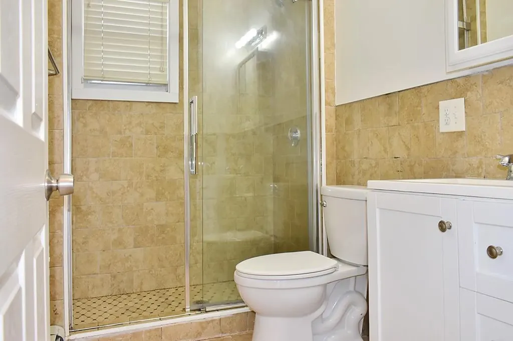 504 506 Oaklawn Avenue Cranston RI 02920
