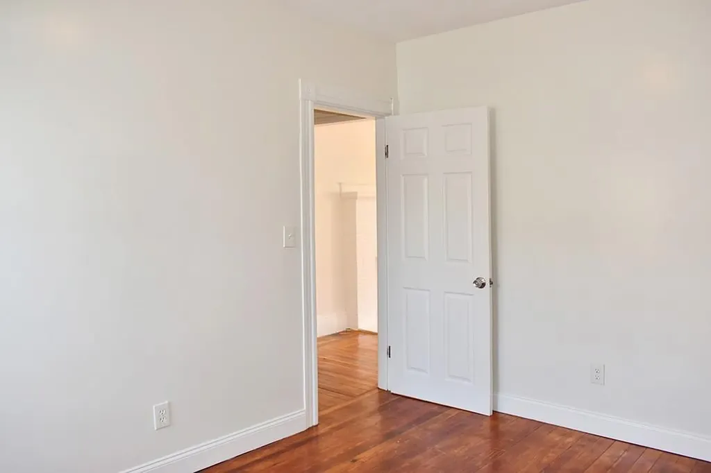 504 506 Oaklawn Avenue Cranston RI 02920