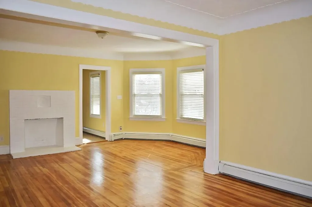 504 506 Oaklawn Avenue Cranston RI 02920