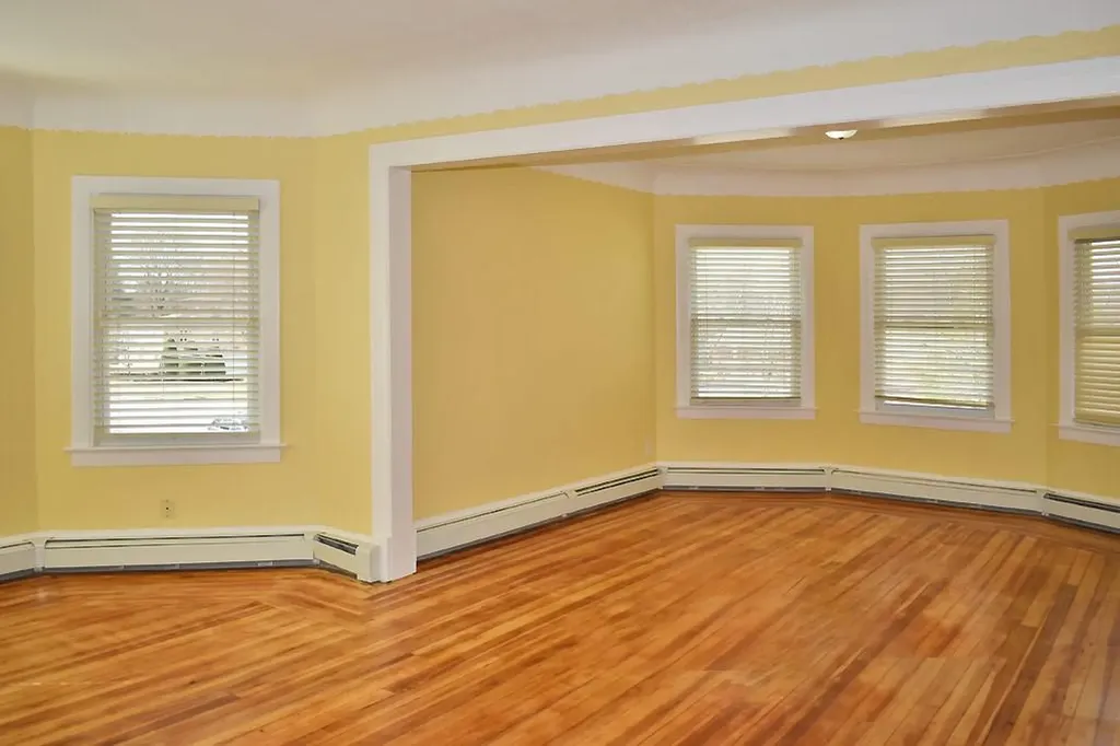 504 506 Oaklawn Avenue Cranston RI 02920
