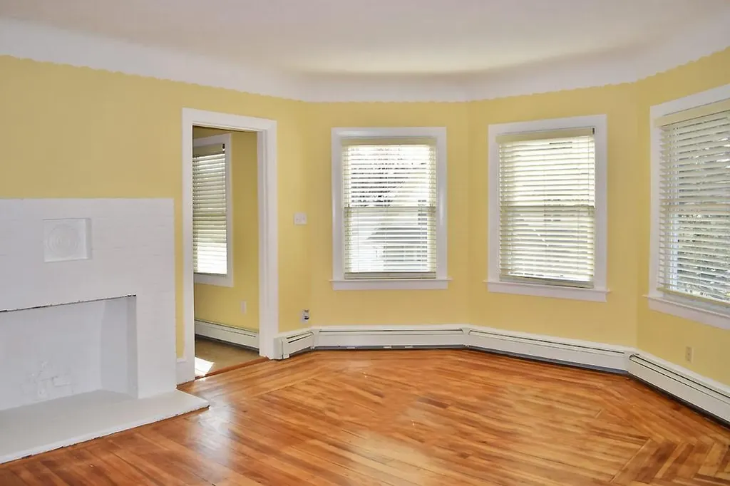 504 506 Oaklawn Avenue Cranston RI 02920