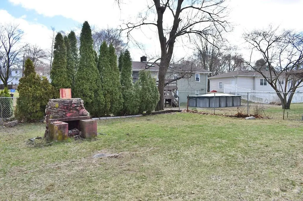 504 506 Oaklawn Avenue Cranston RI 02920
