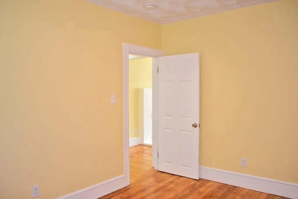 504 506 Oaklawn Avenue Cranston RI 02920
