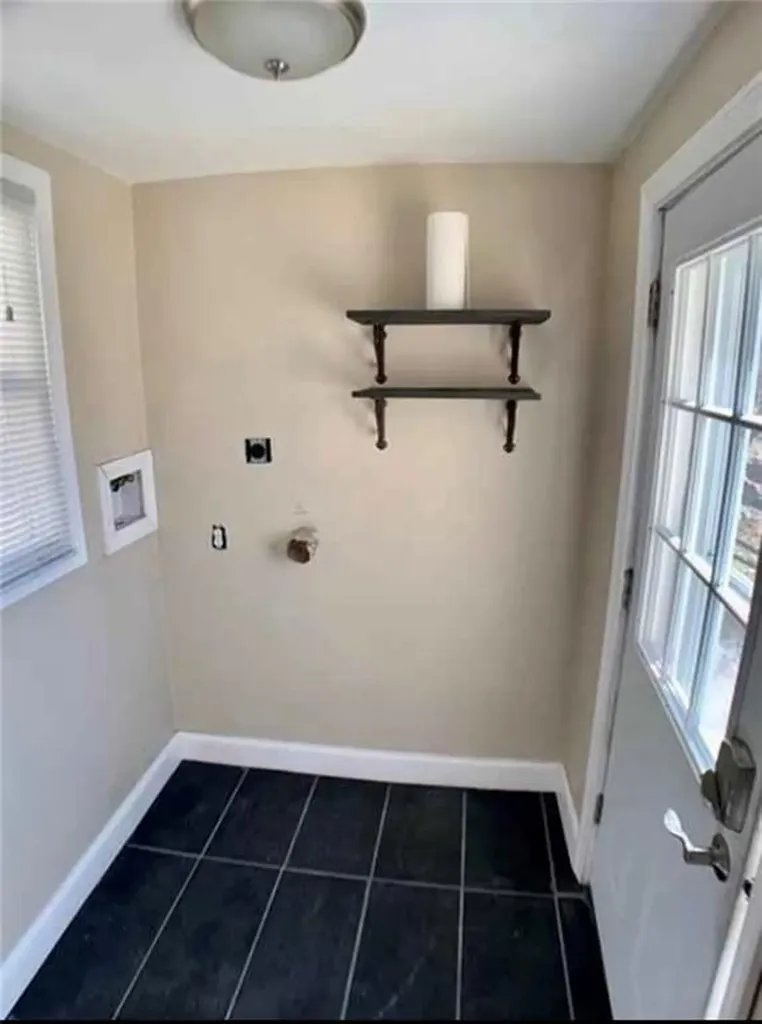 232 Sprague Street Portsmouth RI 02871