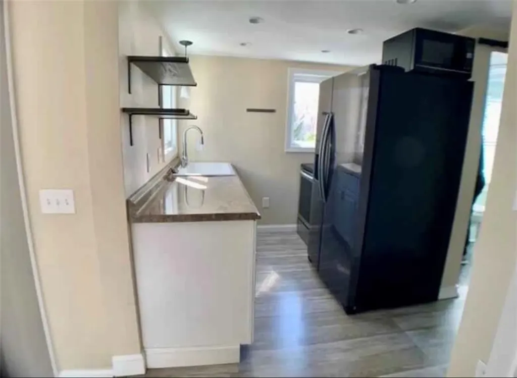 232 Sprague Street Portsmouth RI 02871