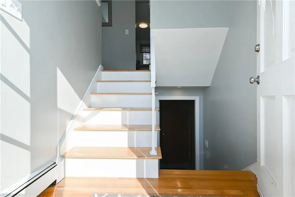 89 Ridge Street Woonsocket RI 02895