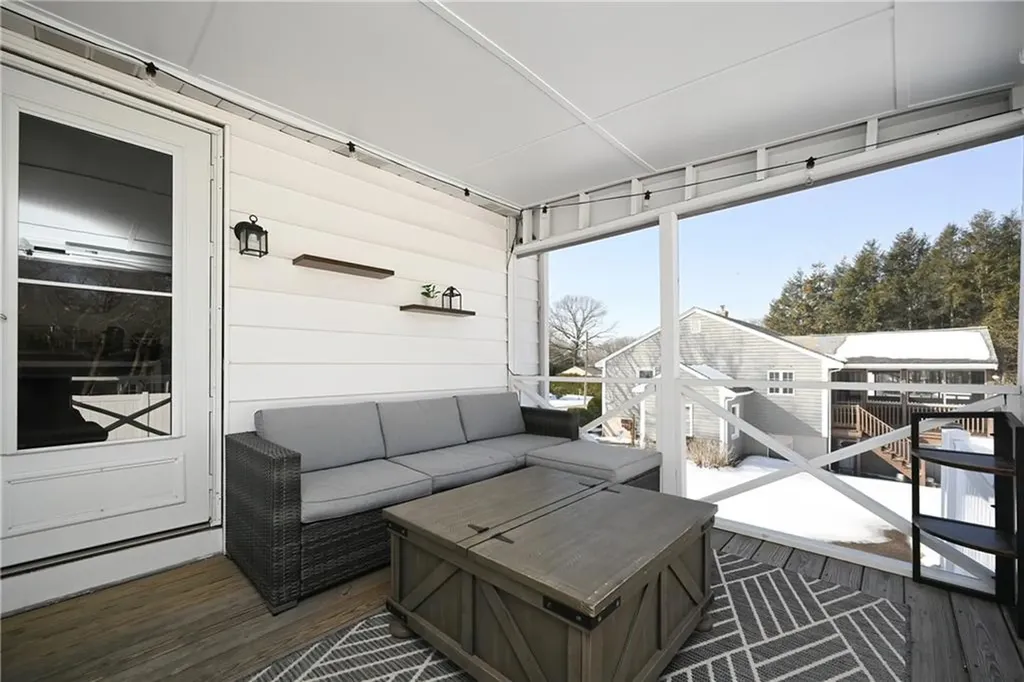 89 Ridge Street Woonsocket RI 02895