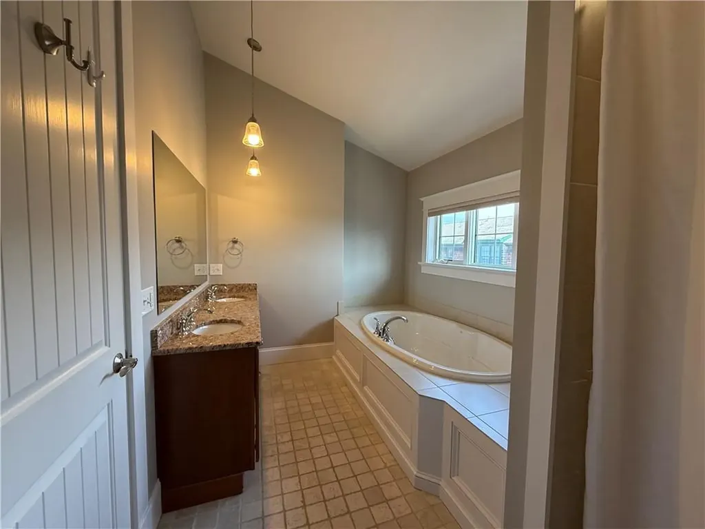 53 Sandy Point Farm Road Portsmouth RI 02871