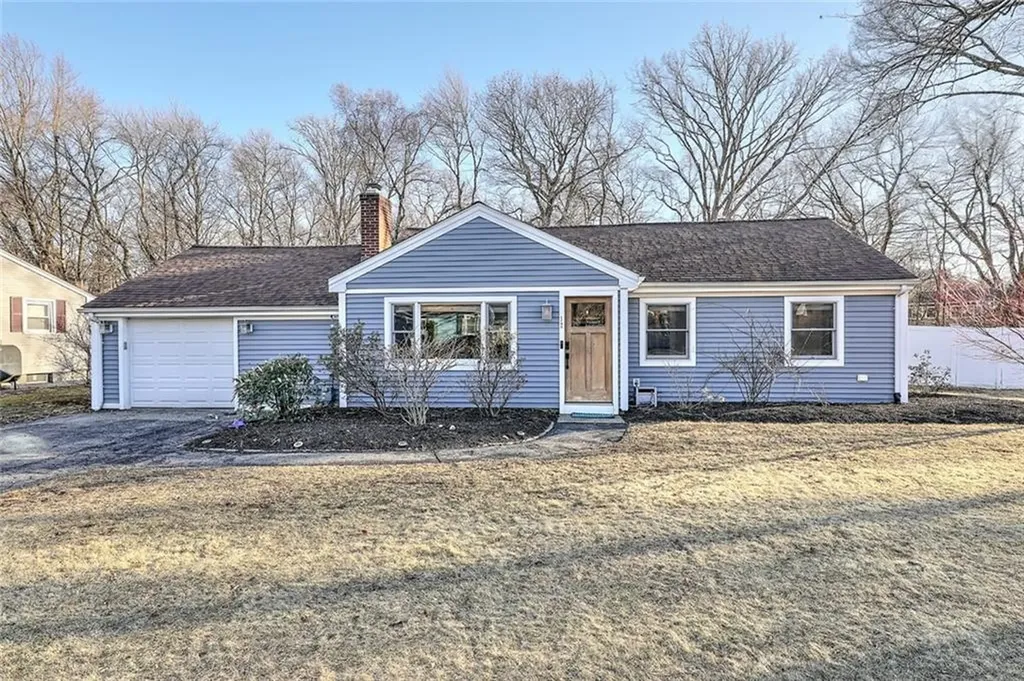 12 Grassy Plain Road Barrington RI 02806