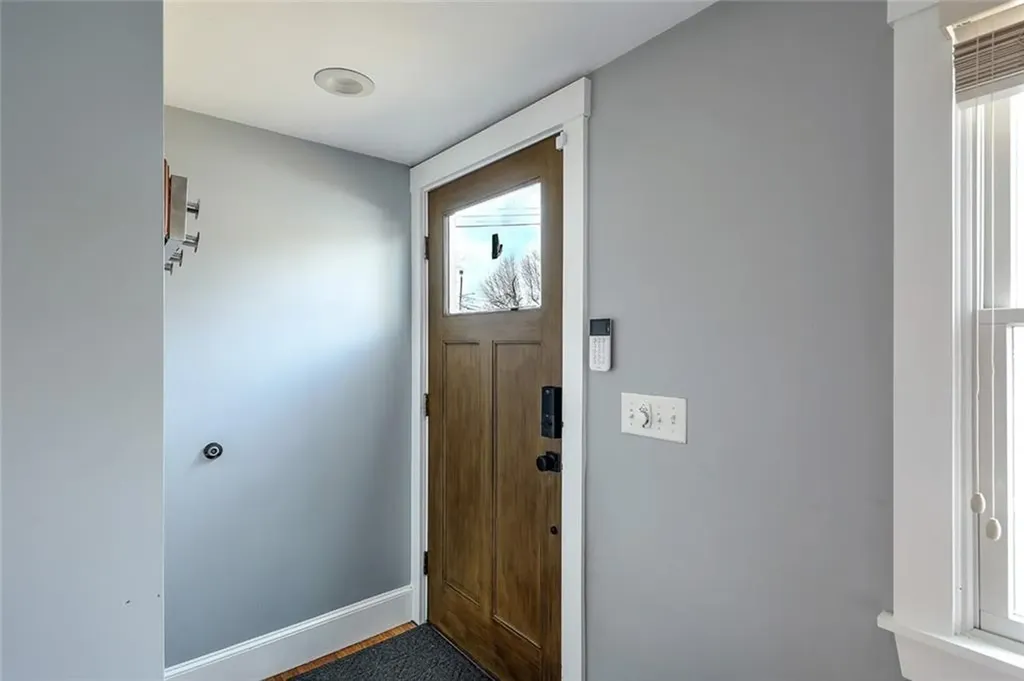 12 Grassy Plain Road Barrington RI 02806