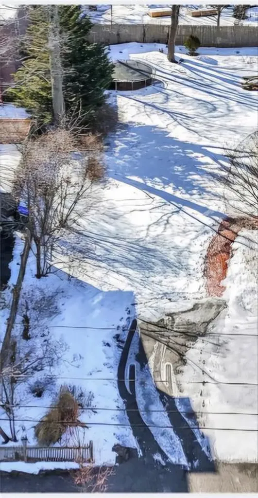 41 Larch Street Providence RI 02906
