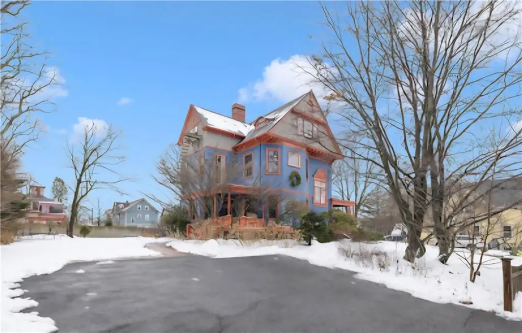 41 Larch Street Providence RI 02906