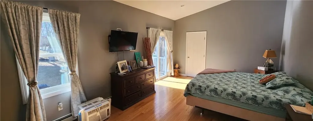 423 Metacom Avenue Bristol RI 02809