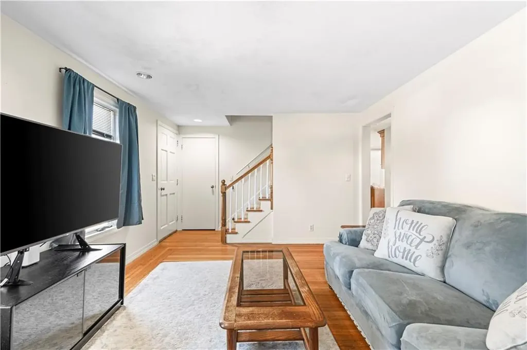 69 Julian Road Warwick RI 02889