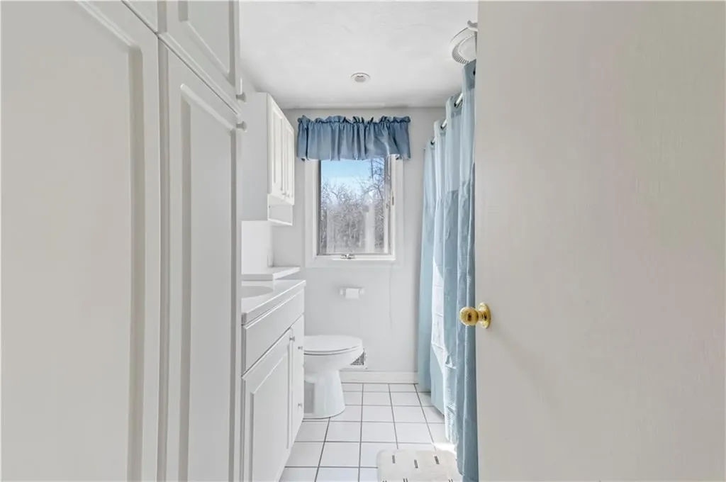69 Julian Road Warwick RI 02889