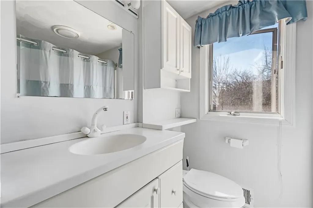 69 Julian Road Warwick RI 02889